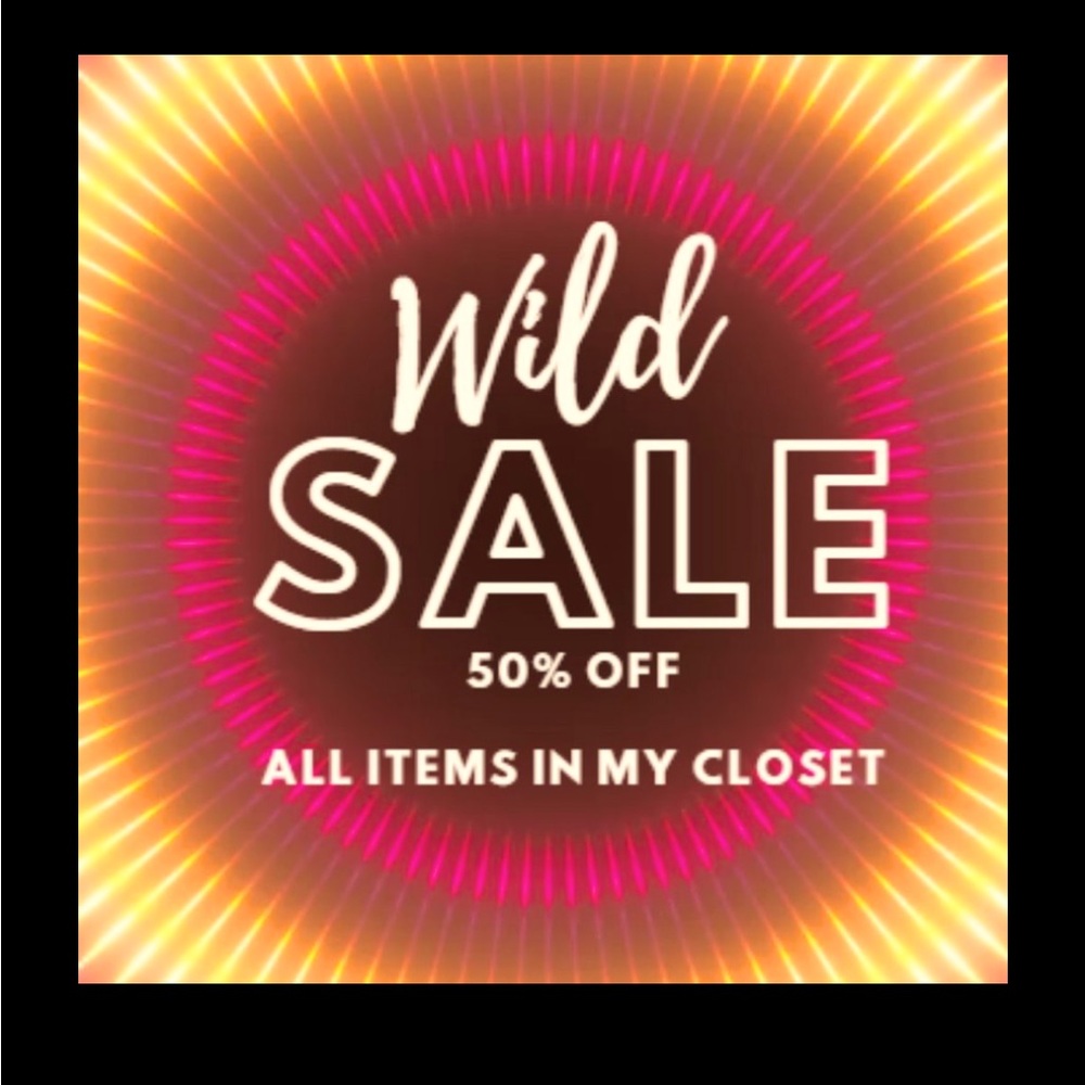 🏖️ Vibrant Sale Poster